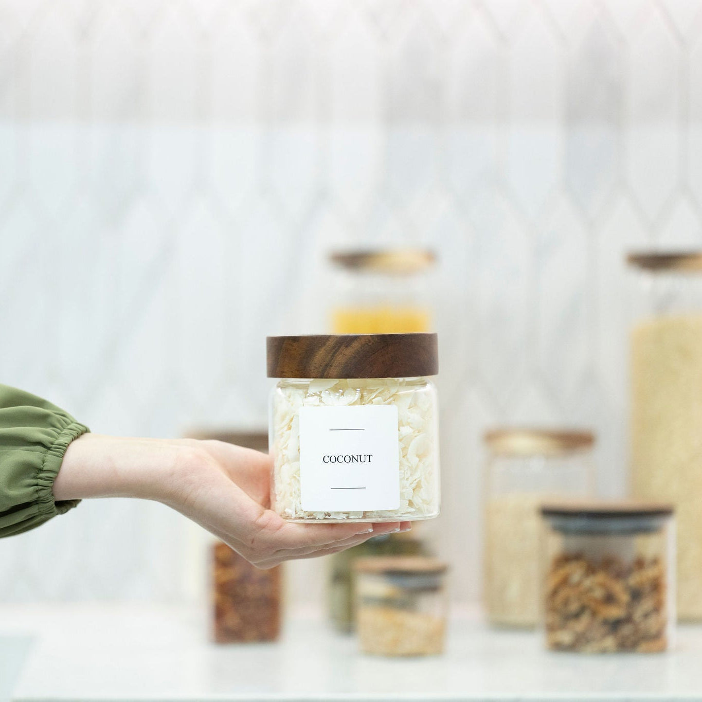 Acacia Screw-On Glass Jar - 600ml