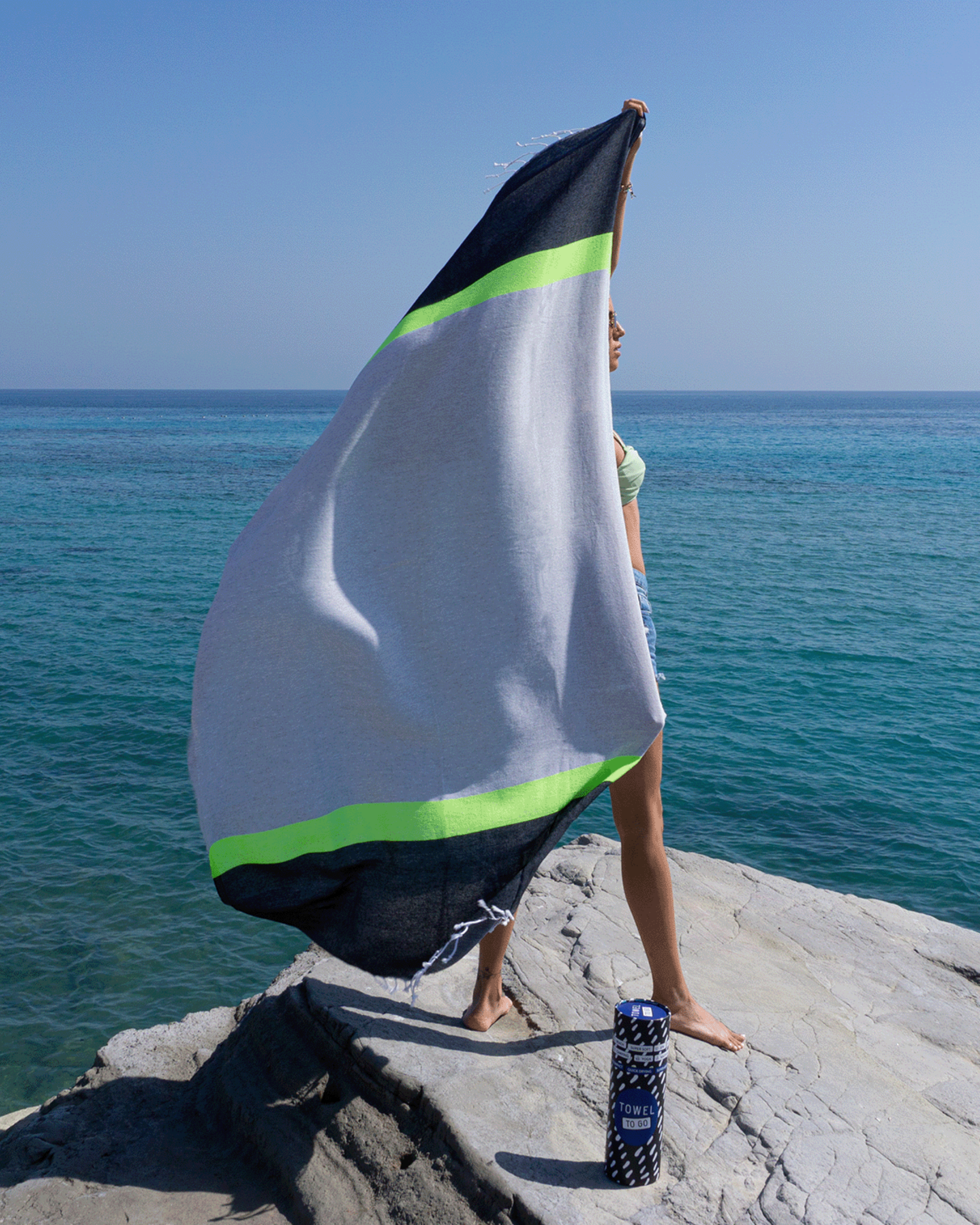 Quick-Dry Cotton Towel – Lightweight Beach & Travel Towel – Grey & Charcoal – Recycled Cotton Neon-4