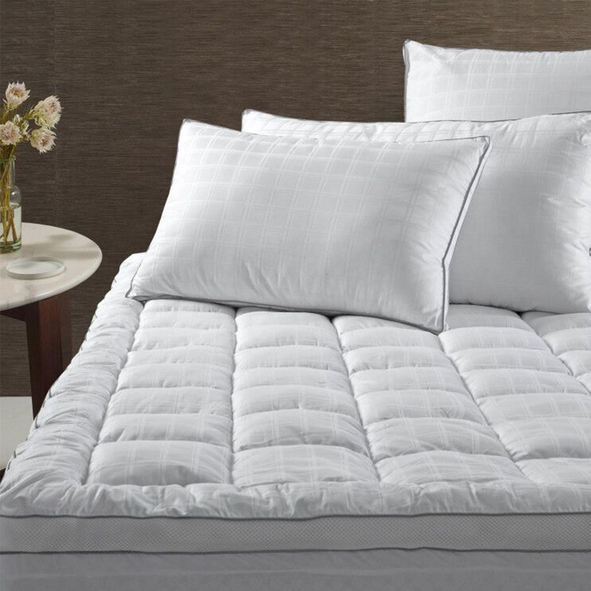 NNEDSZ Accessorize Deluxe Hotel Mattress Topper Queen-0