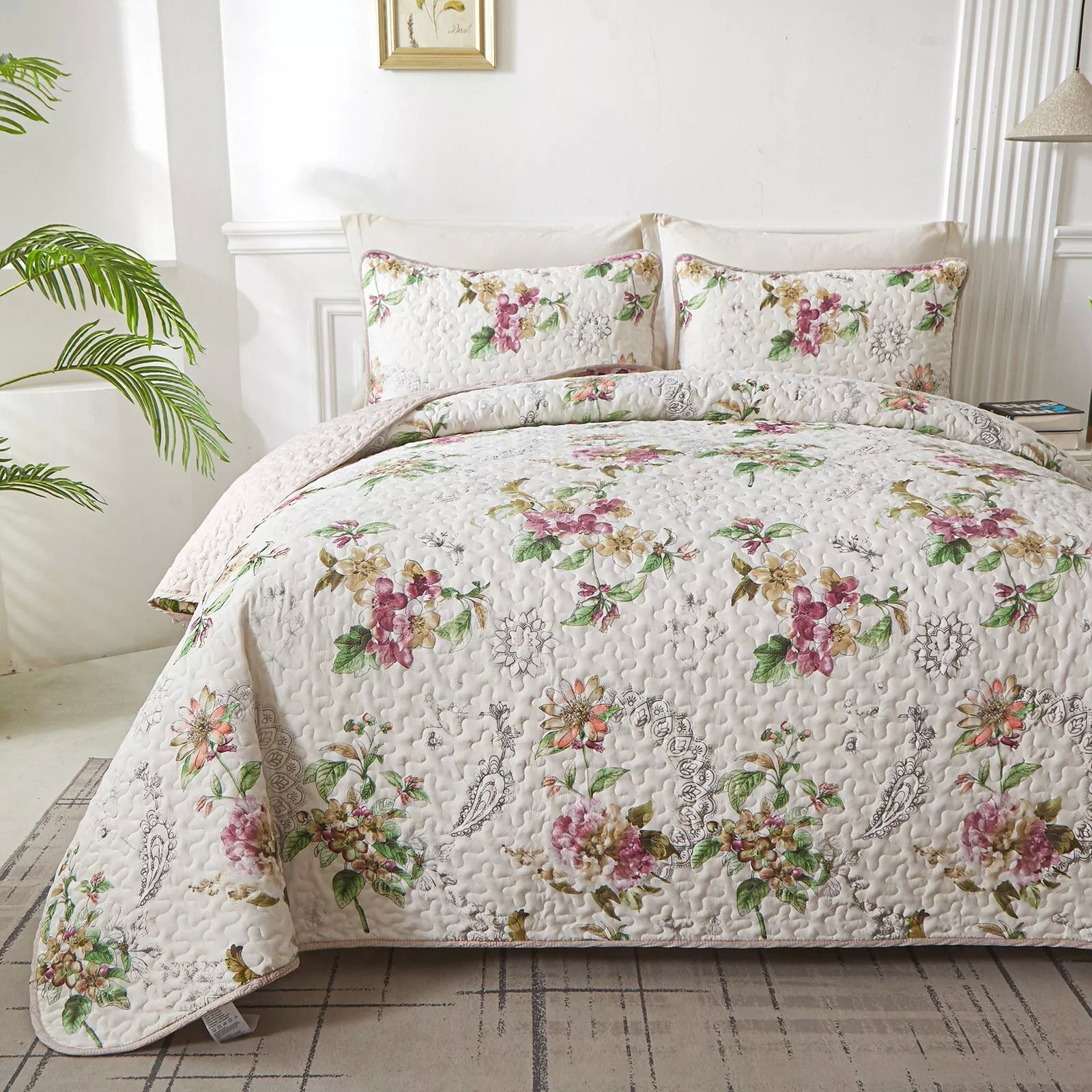 NNEDSZ Artisan Quilted Coverlet and Pillowcases Set: A Masterpiece for Your Bed - Queen size