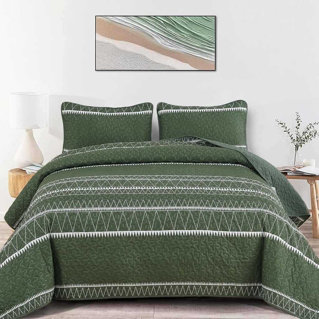 NNEDSZ Elegant Quilted Bedspread and Pillowcases Set: Perfect for a Luxe Bedroom Feel - Queen size