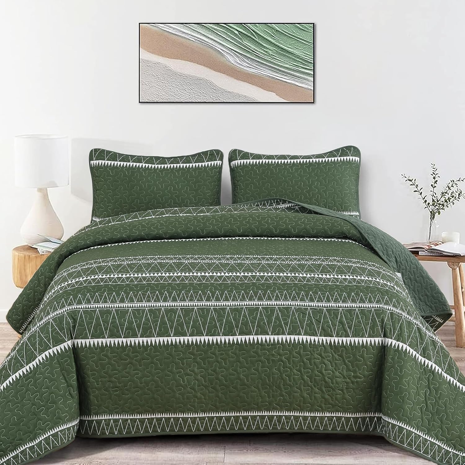 NNEDSZ Elegant Quilted Bedspread and Pillowcases Set: Perfect for a Luxe Bedroom Feel - Queen size