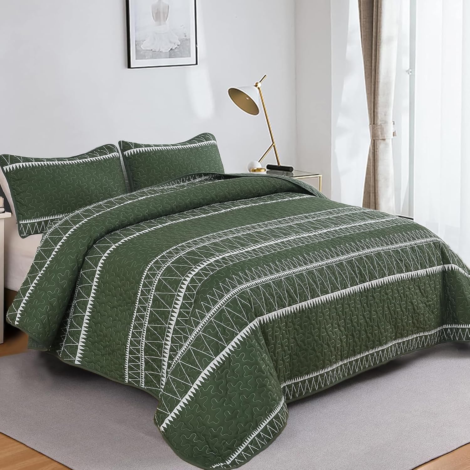 NNEDSZ Elegant Quilted Bedspread and Pillowcases Set: Perfect for a Luxe Bedroom Feel - Queen size