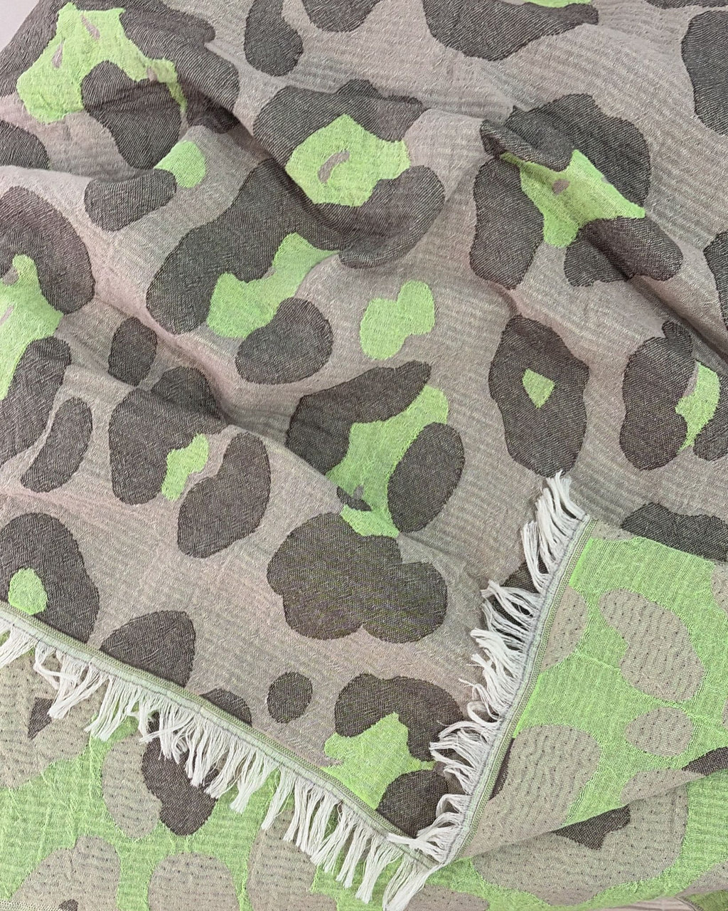 Women's Changing Poncho Neon Safari Grey & Lime – Jacquard Cotton-3