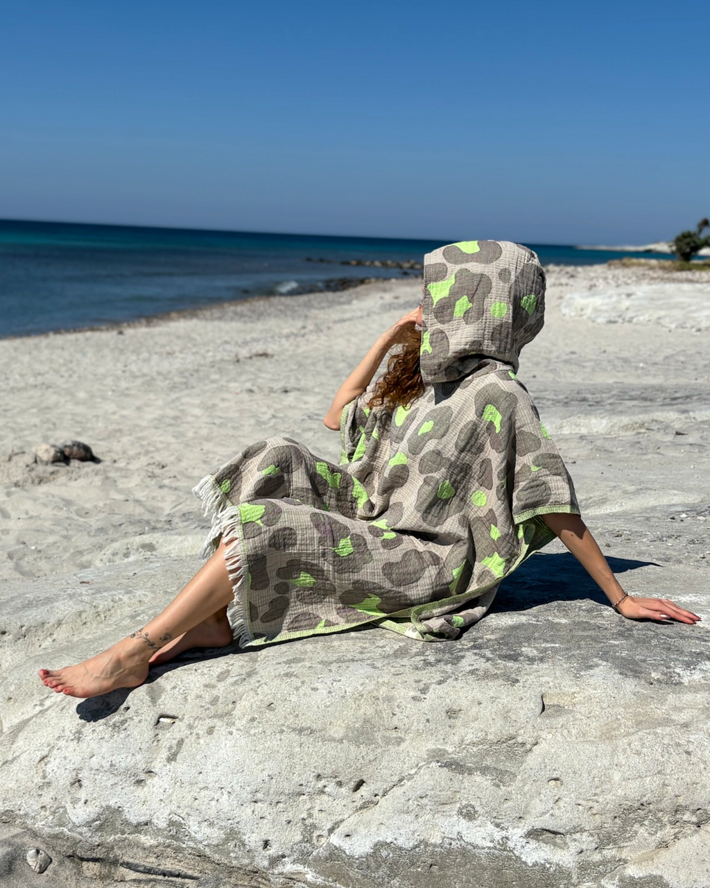 Women's Changing Poncho Neon Safari Grey & Lime – Jacquard Cotton-1