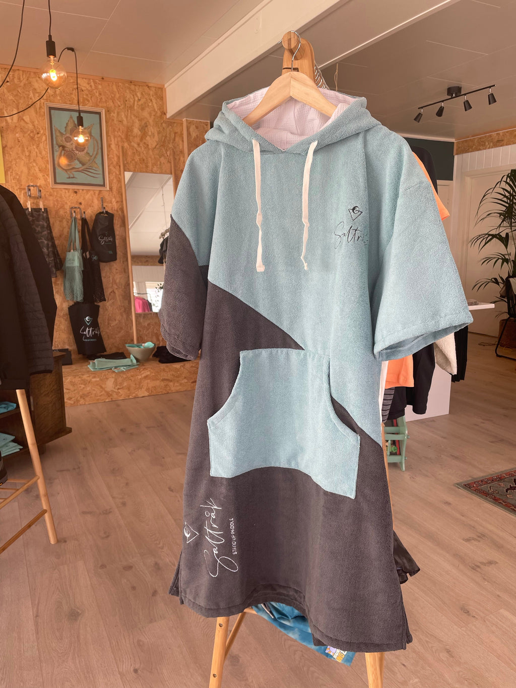 Handtuchponcho / Bademantel