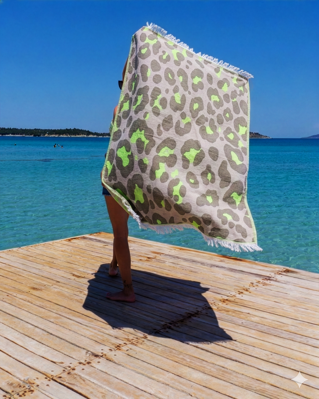 Quick-Dry Cotton Towel – Lightweight Beach & Travel Towel – Grey & Lime – Jacquard Neon Safari-1