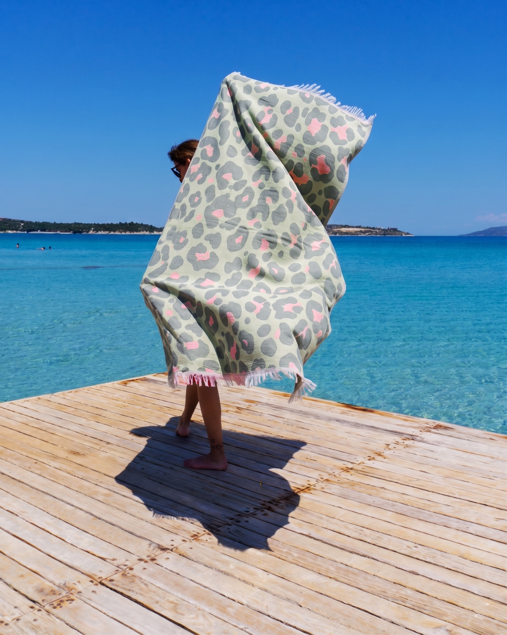 Quick-Dry Cotton Towel – Lightweight Beach & Travel Towel – Sage & Blush – Jacquard Neon Safari-1